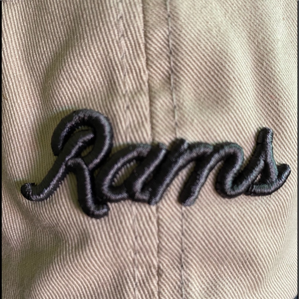 Los Angeles RAMS Cap - Picture 7 of 8